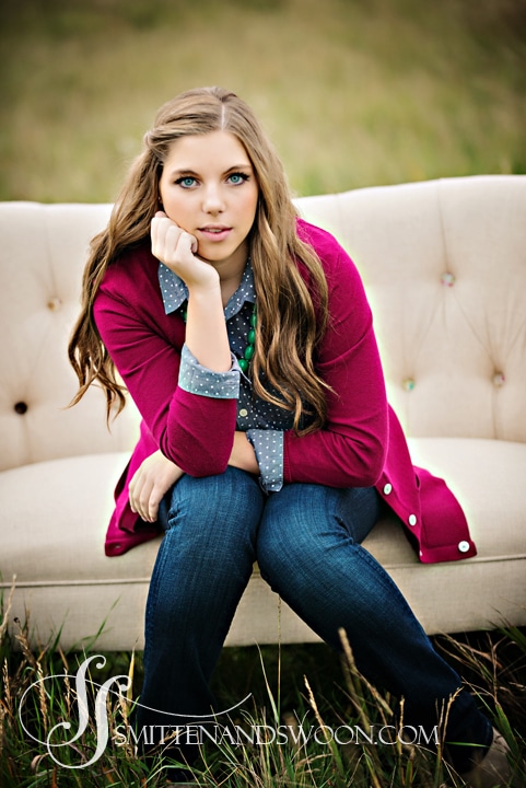how-to-shoose-the-location-for-your-senior-photos copy
