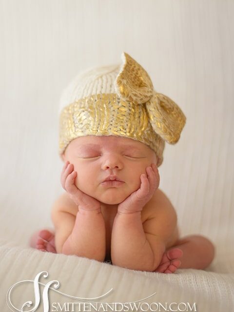 newborn-photography-frog-pose