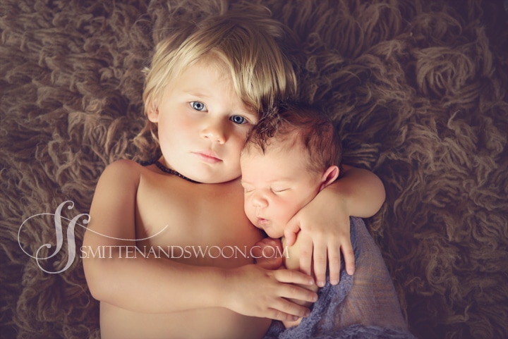 newborn-posing